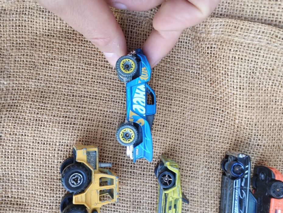 машинки hot wheels