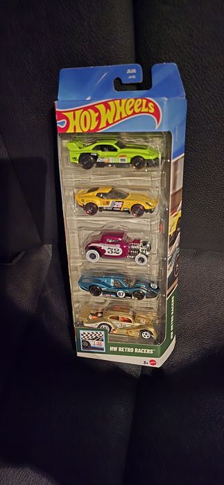 Hot Wheels – HW Retro Racers (Pack 5x)
Marca: Hot Wheels 2025 
Scala: