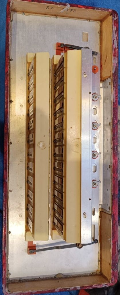 Akordeon Royal Standard - Montana 120 basów