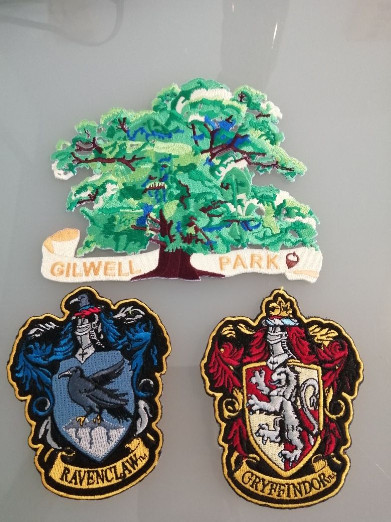 2 Logos patches bordados Termo adesivos -  Gilweel ParK - Novos
