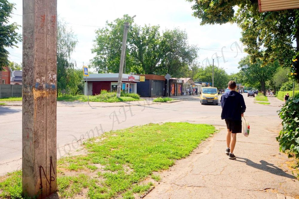 Павільйон на Східному між двох супермаркетів оренда Харків