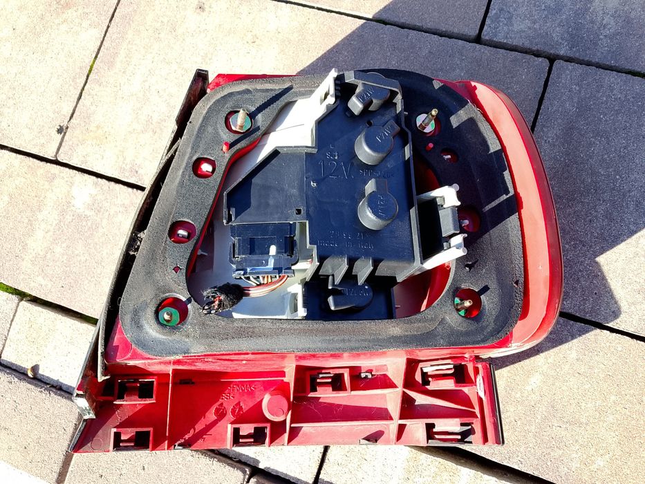 Lampa lewy tył Audi A4 B5 LIFT