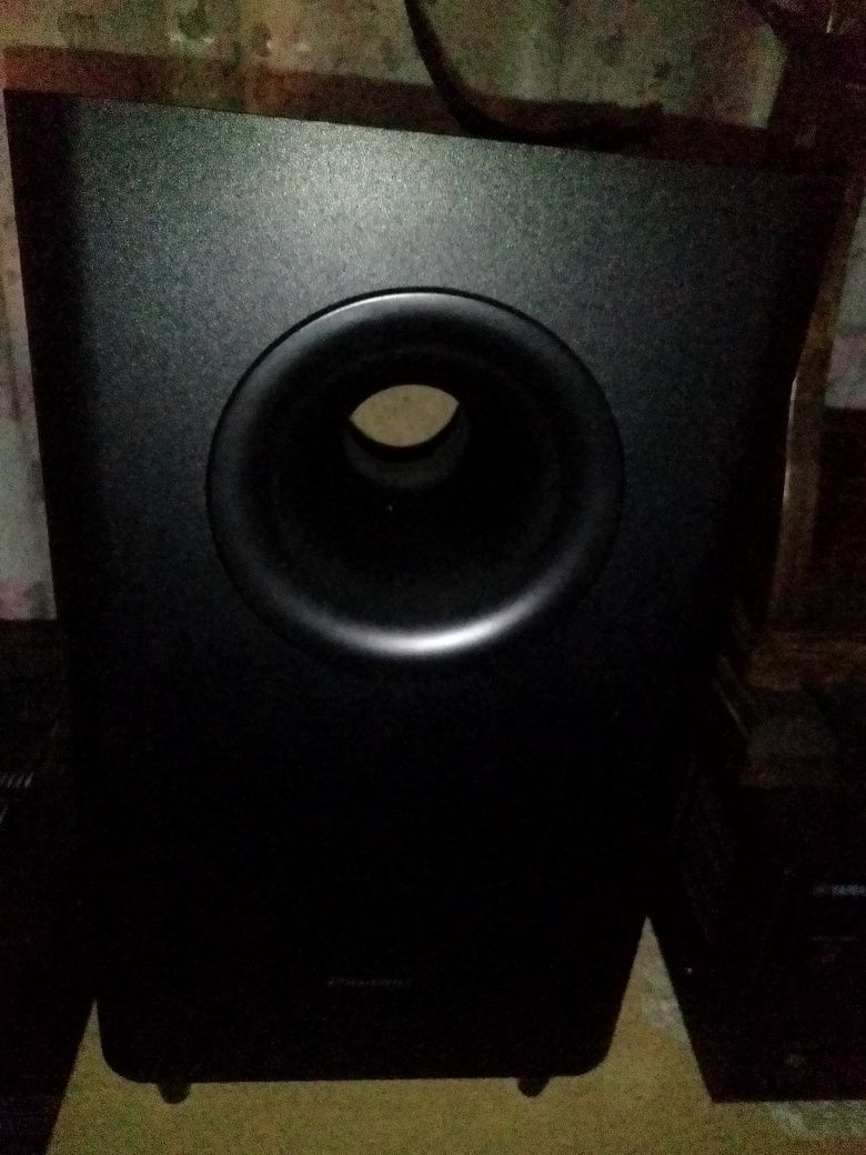 Subwoofer activo