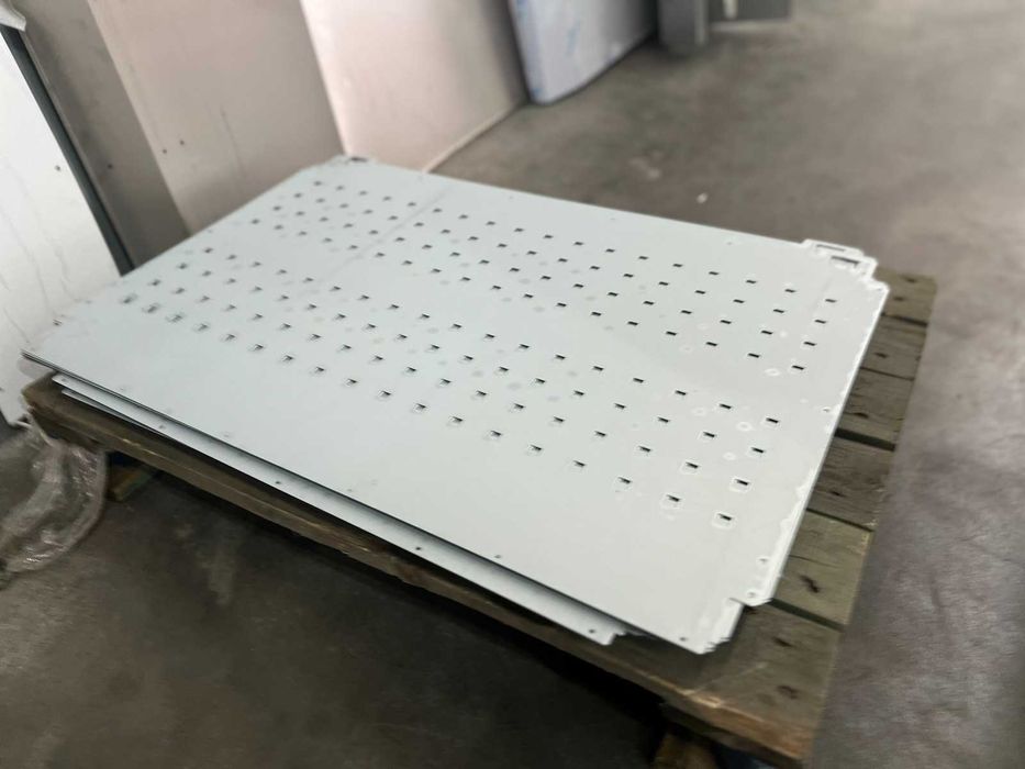 Послуги координатно-пробивного преса | Обробка листового металу