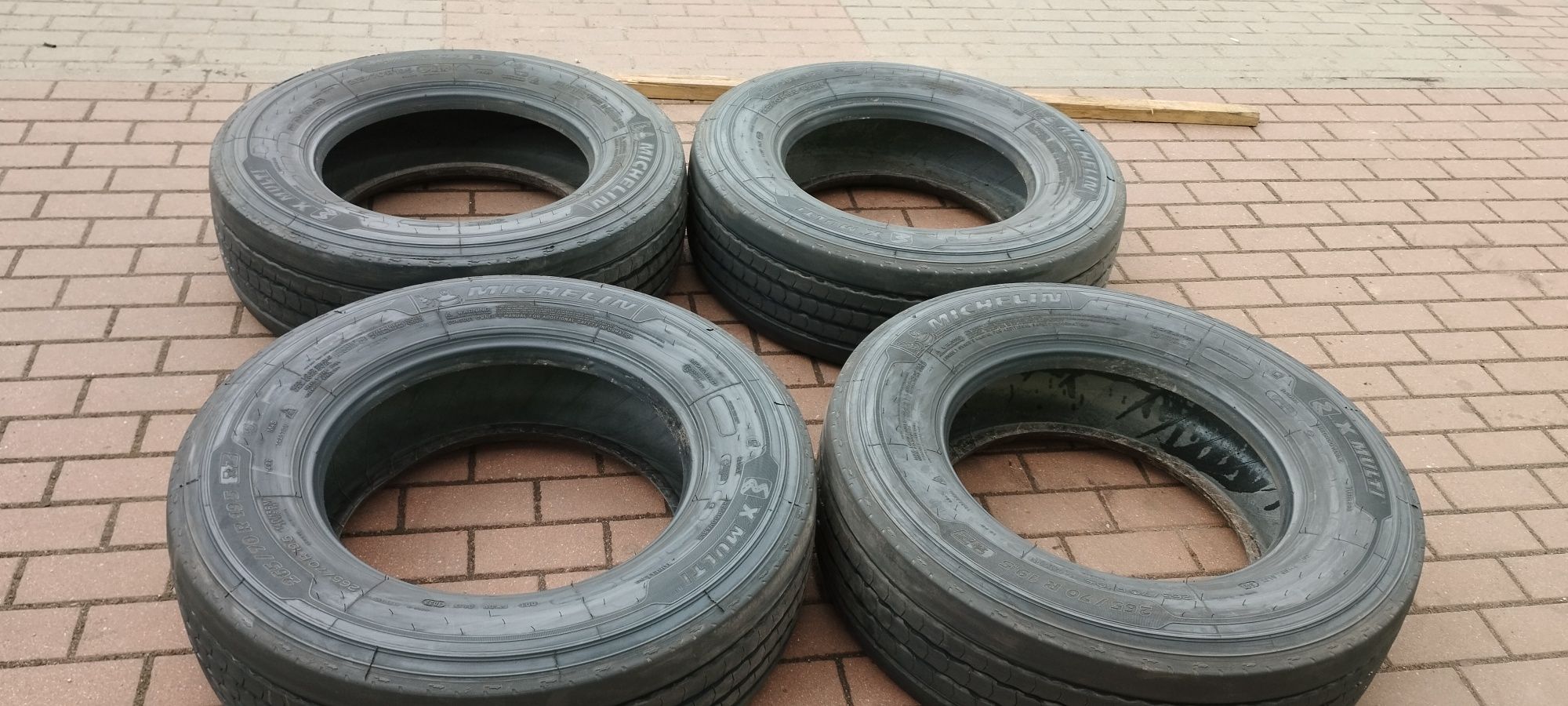 Michelin 265/70R19.5, 11mm, 2022r, bezNapraw, 265/70/19.5, Wysyłka