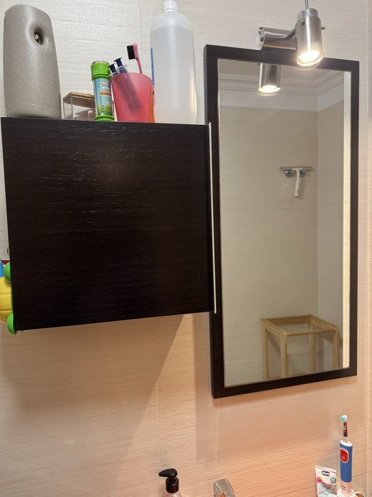 Móvel casa de banho com espelho arrumacao torneira e tampo
