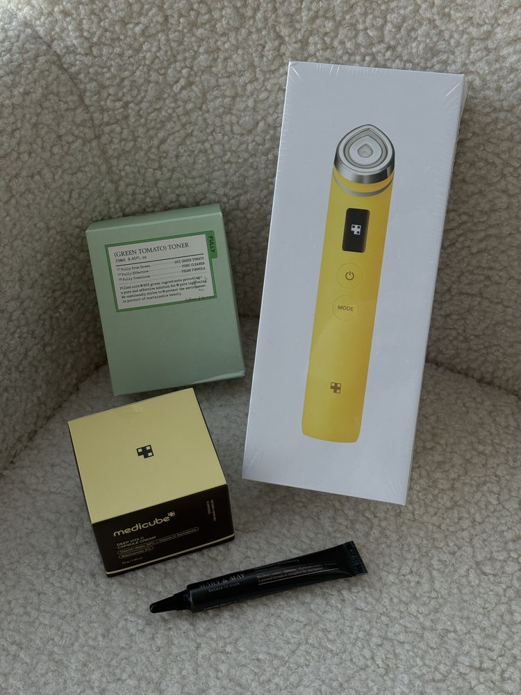 Ціна за набір! Medicube Age-R Booster Pro Black та Lemon оригінал