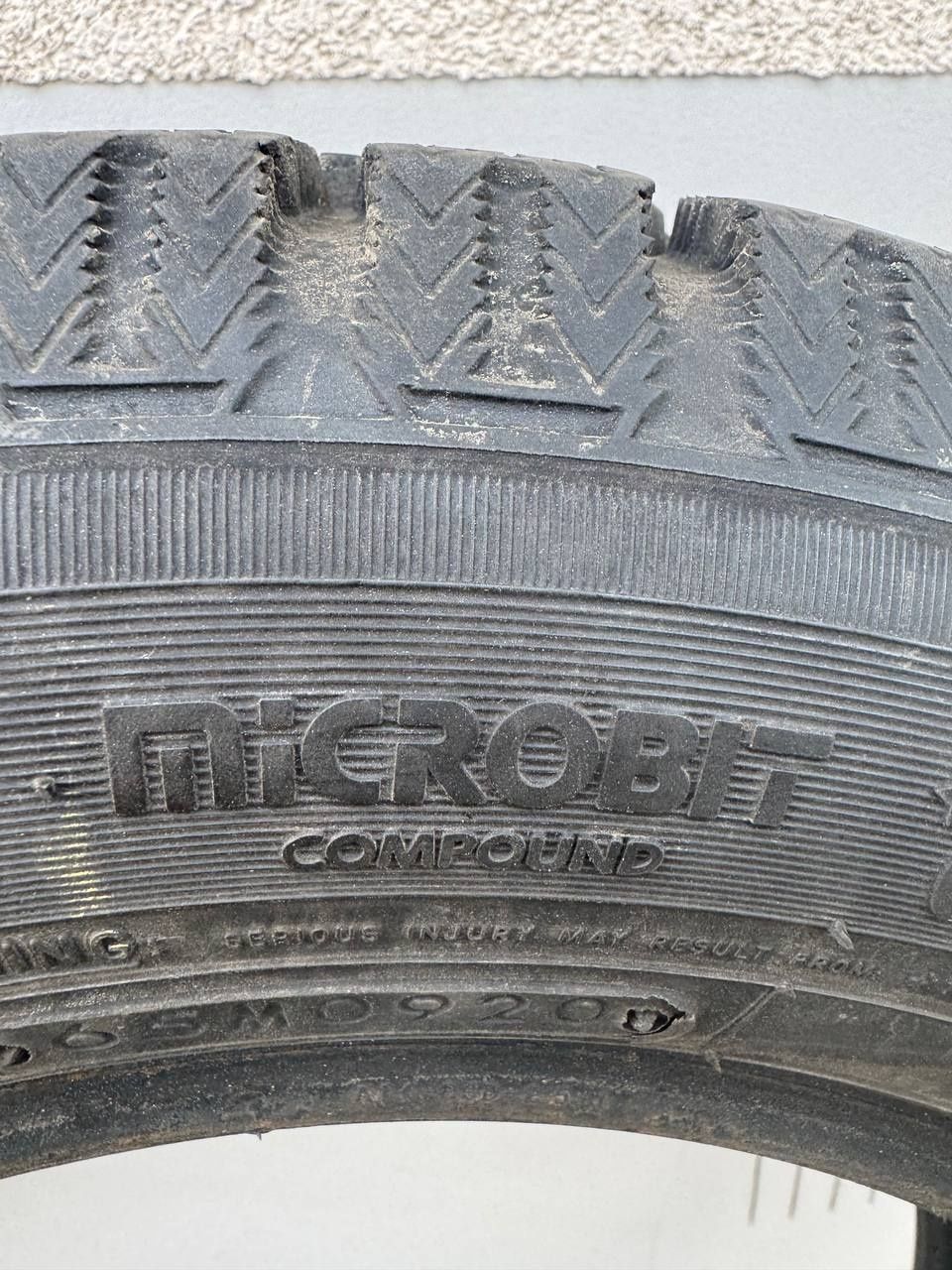Продам шини зима TOYO Observe GSi-5 185/65R14 86Q Японія, комплект.