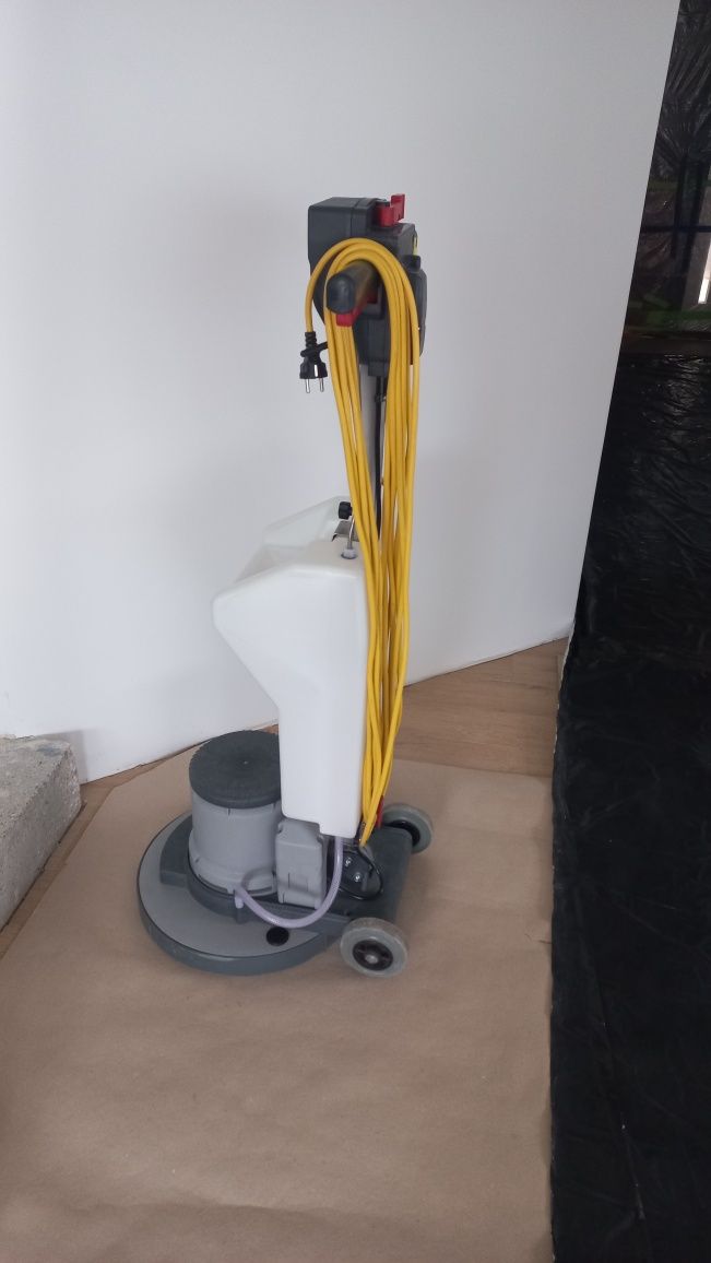 Polerka szorowarka Numatic cykliniarka