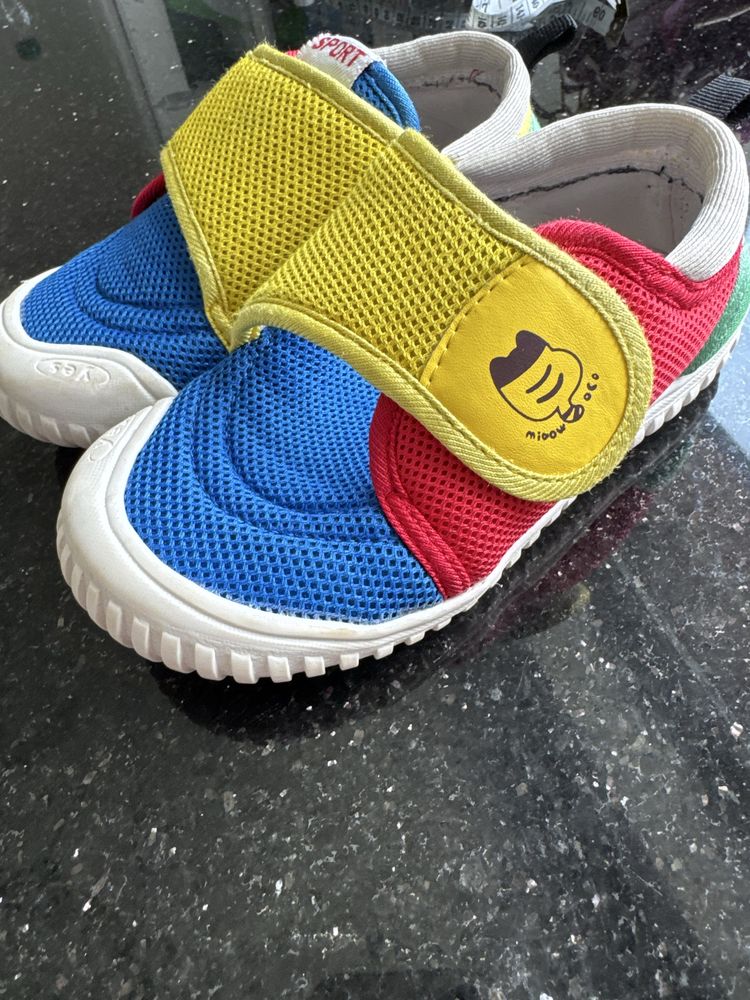 Buty 31 miekkie kapcie tenisowki