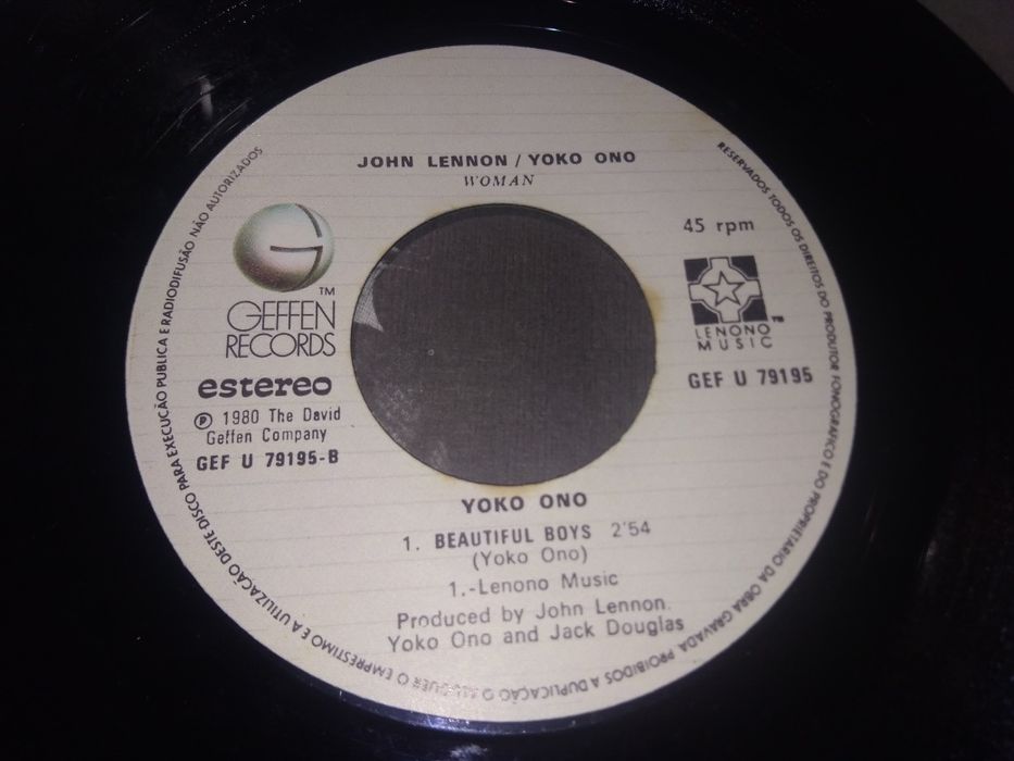 Antigo vinil single John Lennon / Yoko Ono – Woman/Beautiful Boys 1980