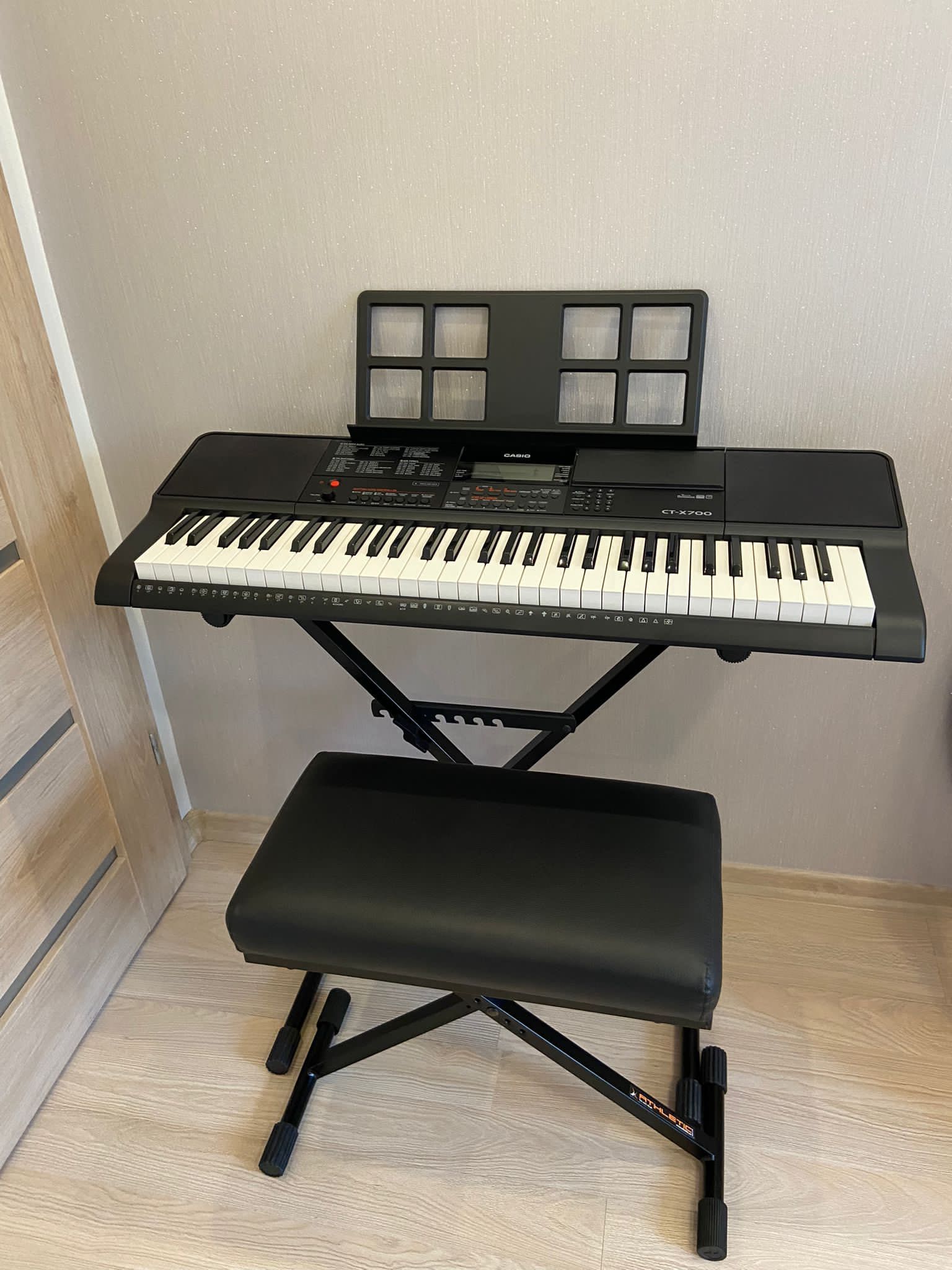 Keyboard Casio CT-X700 komplet - stan bdb!