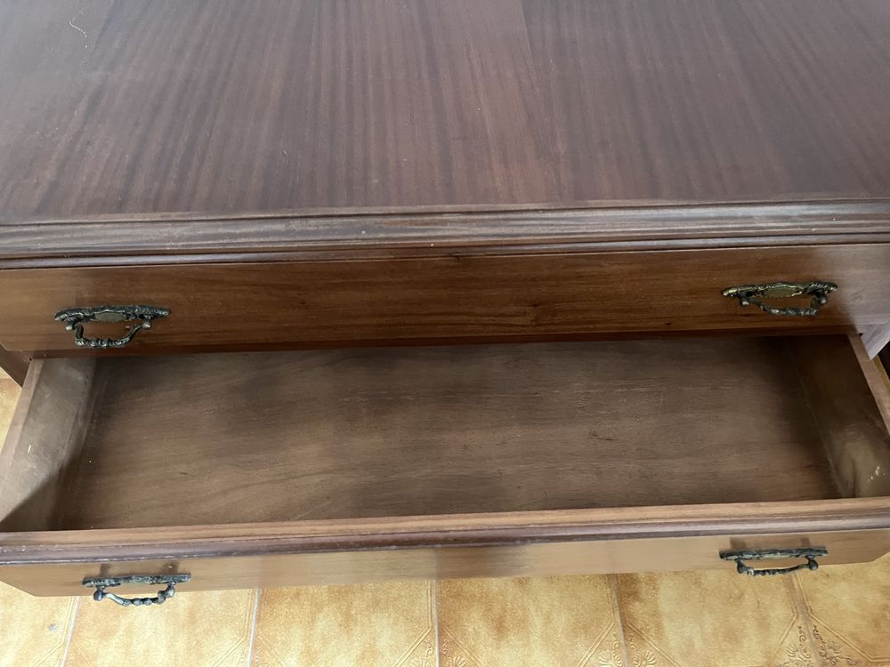 Comoda de madeira
