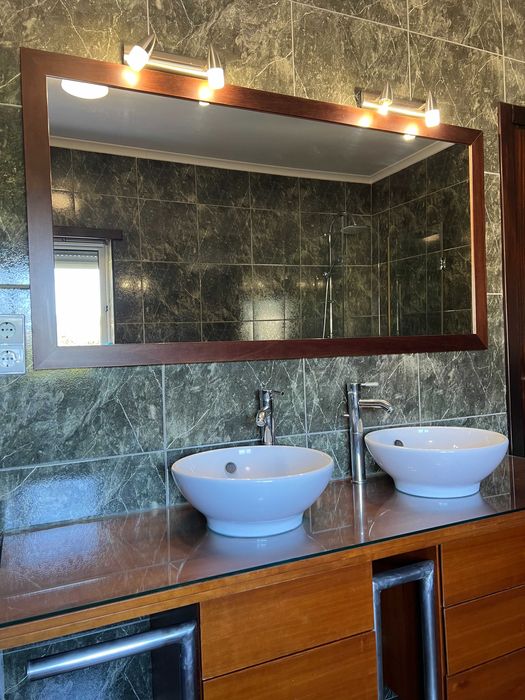 Espelho rectangular com moldura mogno