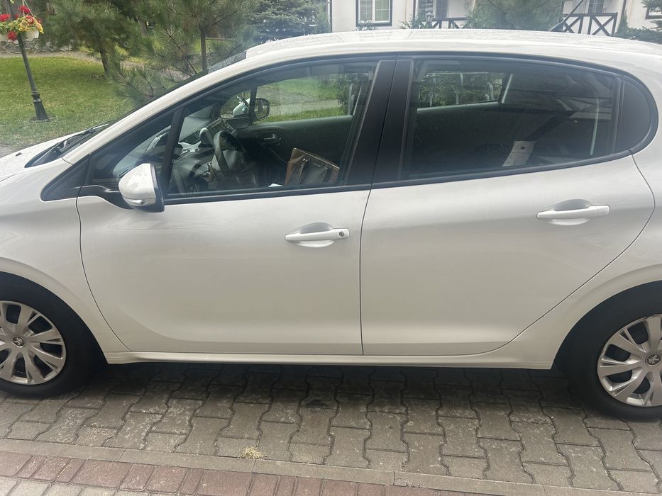 Продаю PEUGEOT 208 , 2016 р