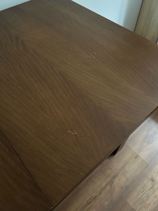 Stół rozkładany z krzesłami