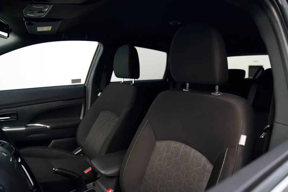 Mitsubishi ASX      2021