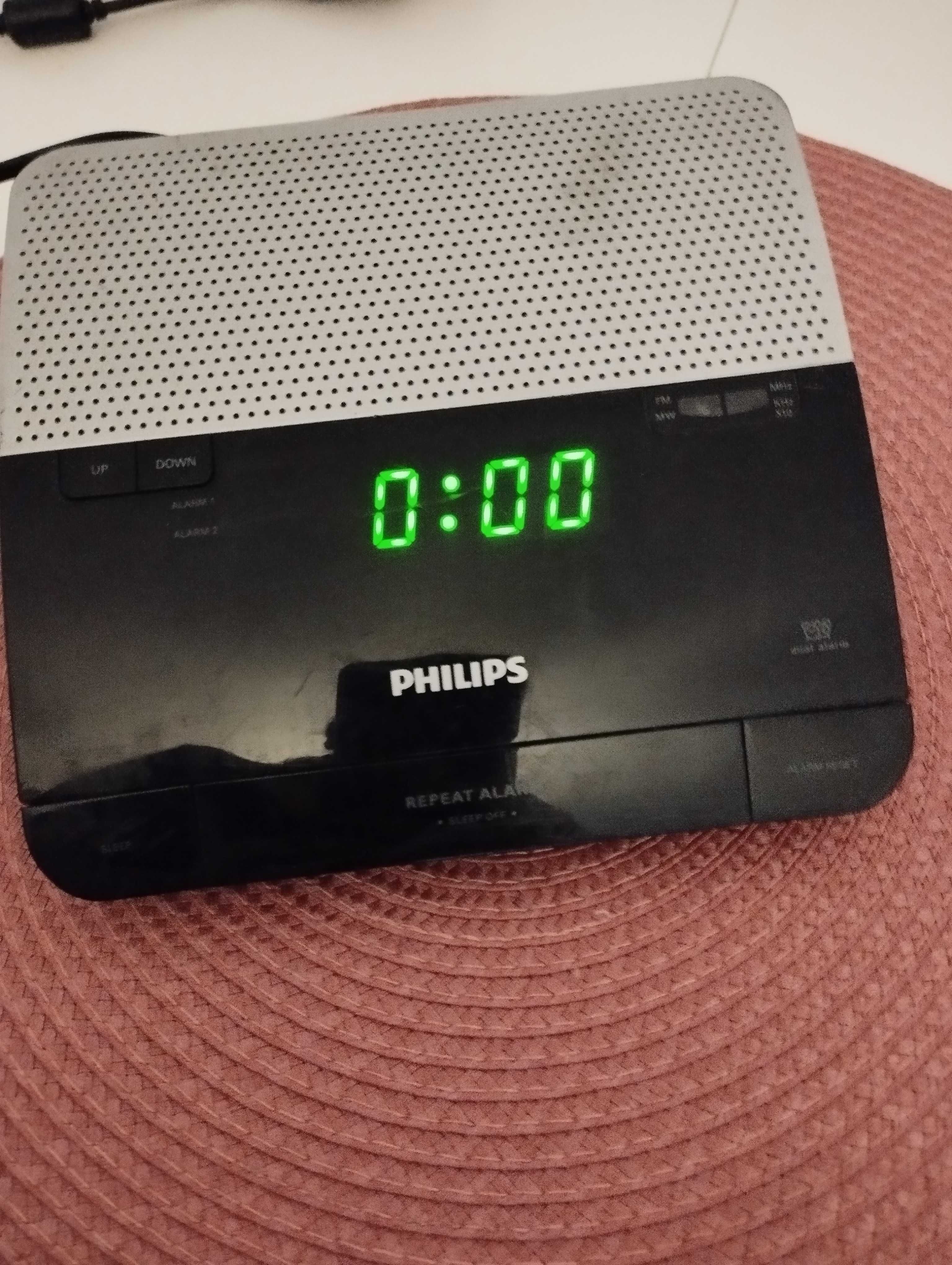 Radiobudzik Philips aj3226