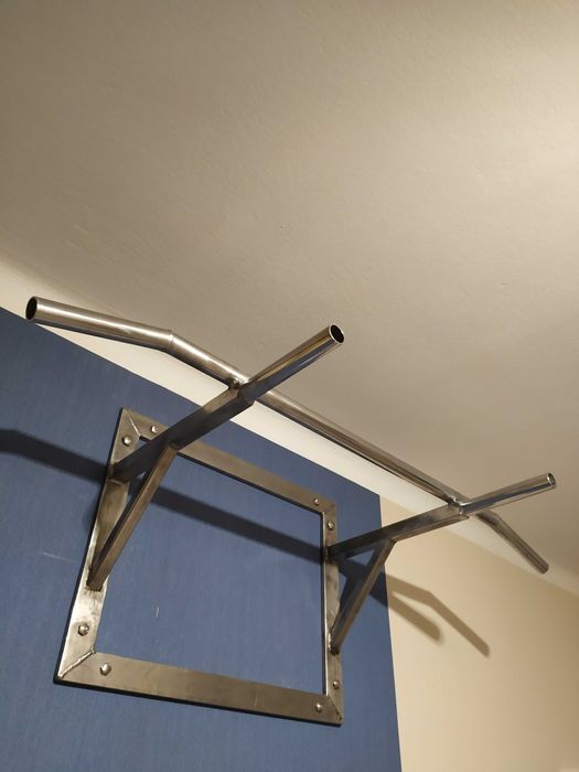 Drążek treningowy do ćwiczeń nierdzewny na ścianę