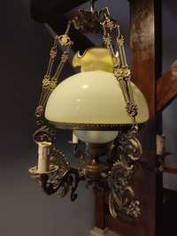Stary secesyjny żyrandol, lampa sufitowa, lampa jak naftowa.