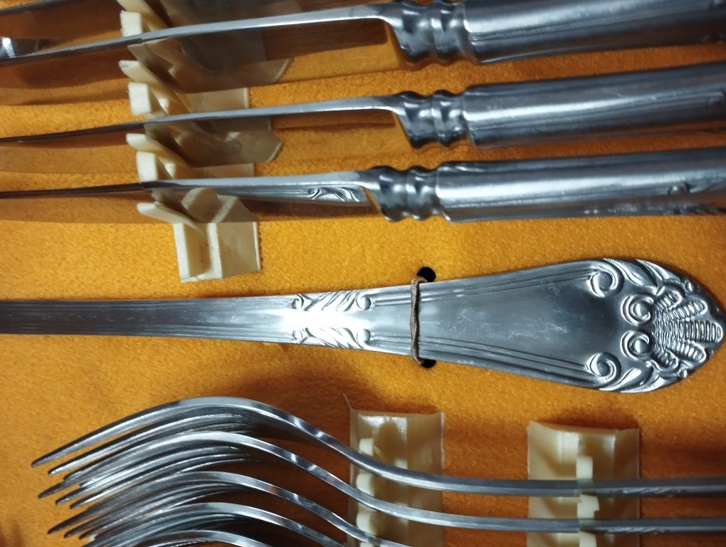 Faqueiro completo de 130 peças