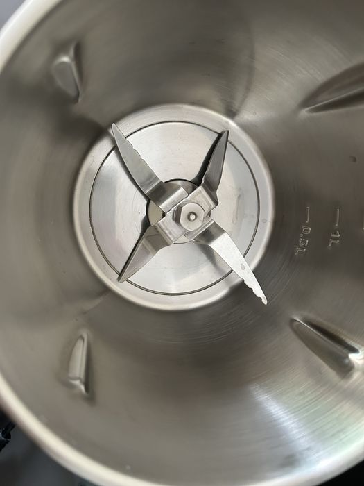 Robot wielofunkcyjny Hoffen Biedromix