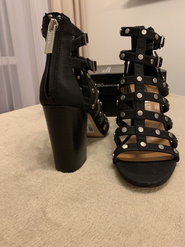 Nowe buty BCBG roz.39