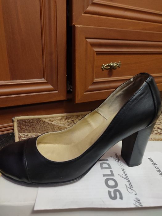 Продам туфлі 39,5р