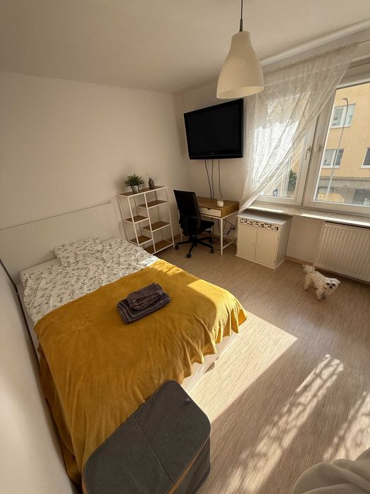 1500 zł ZE WSZYSTKIM pokój w przestronnym mieszkaniu 4 osobowym