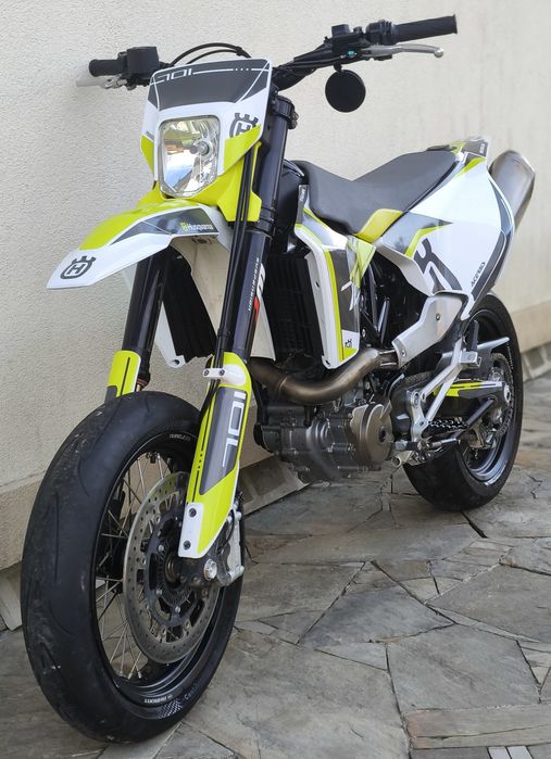 Husqvarna 701  (2023) SUPER MOTO (KTM690,GAS GAS700)