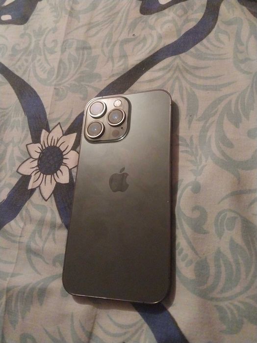 Iphone 14 pro max. Andr