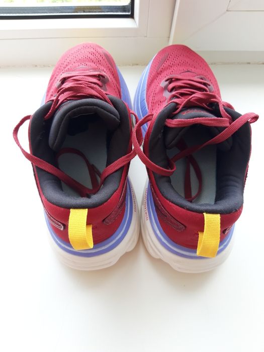Кросівки Hoka Bondi 8