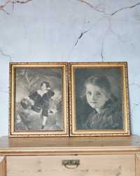 Dwie stare reprodukcje obrazów oprawione w  drewniane ramki