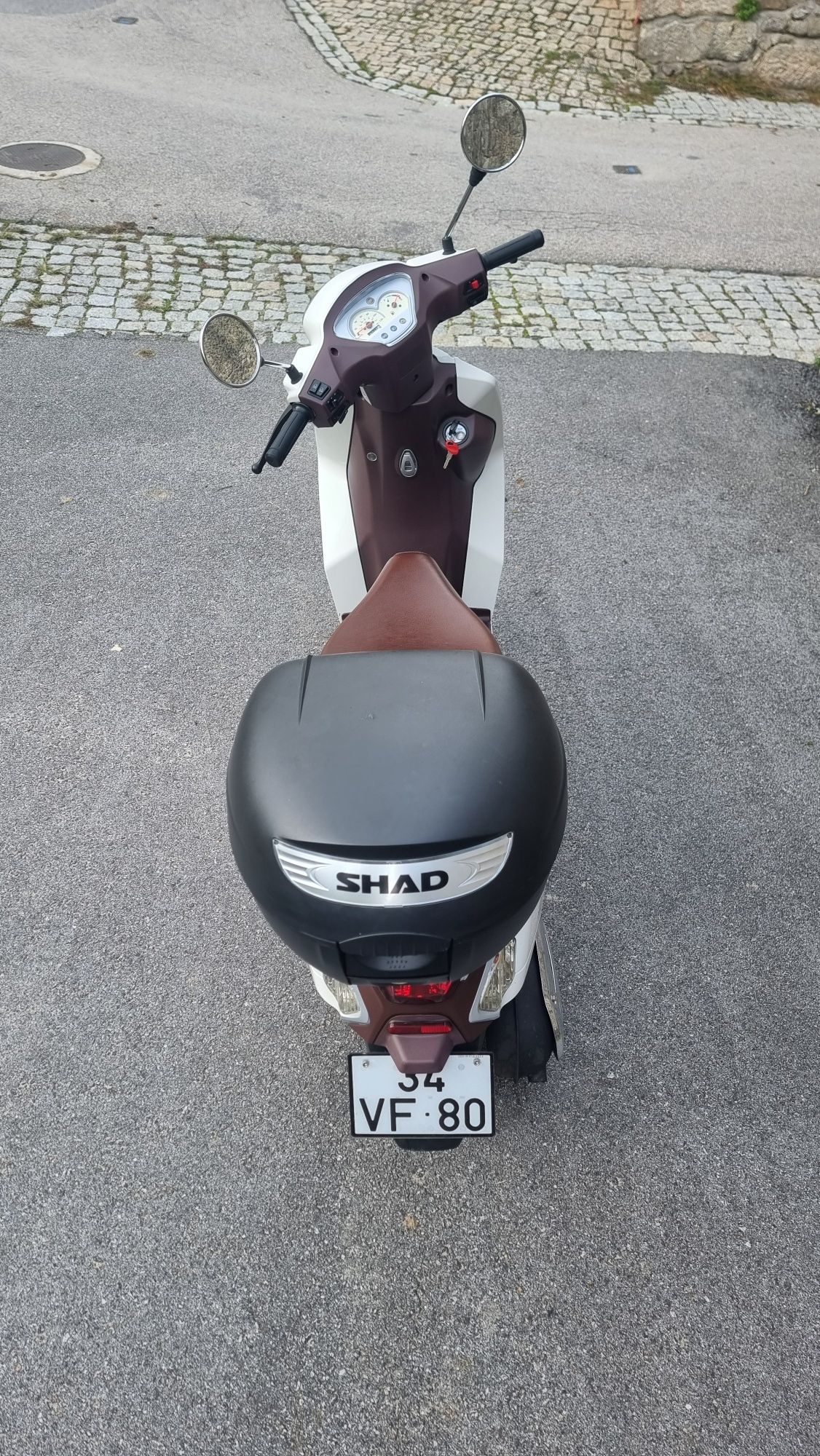 Scooter Keeway 125 em ótimo estado – pronta a andar!