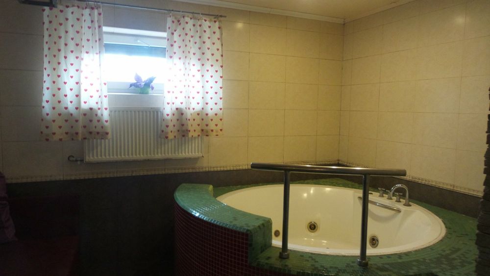 Баня, сауна, дом посуточно в центре города, закрытая территория.