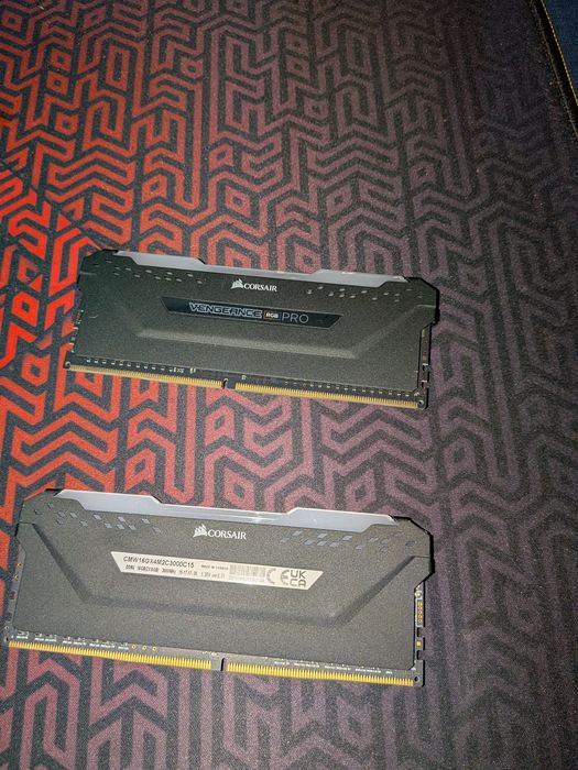 Ramy Corsair 2x8 3000mhz cl15