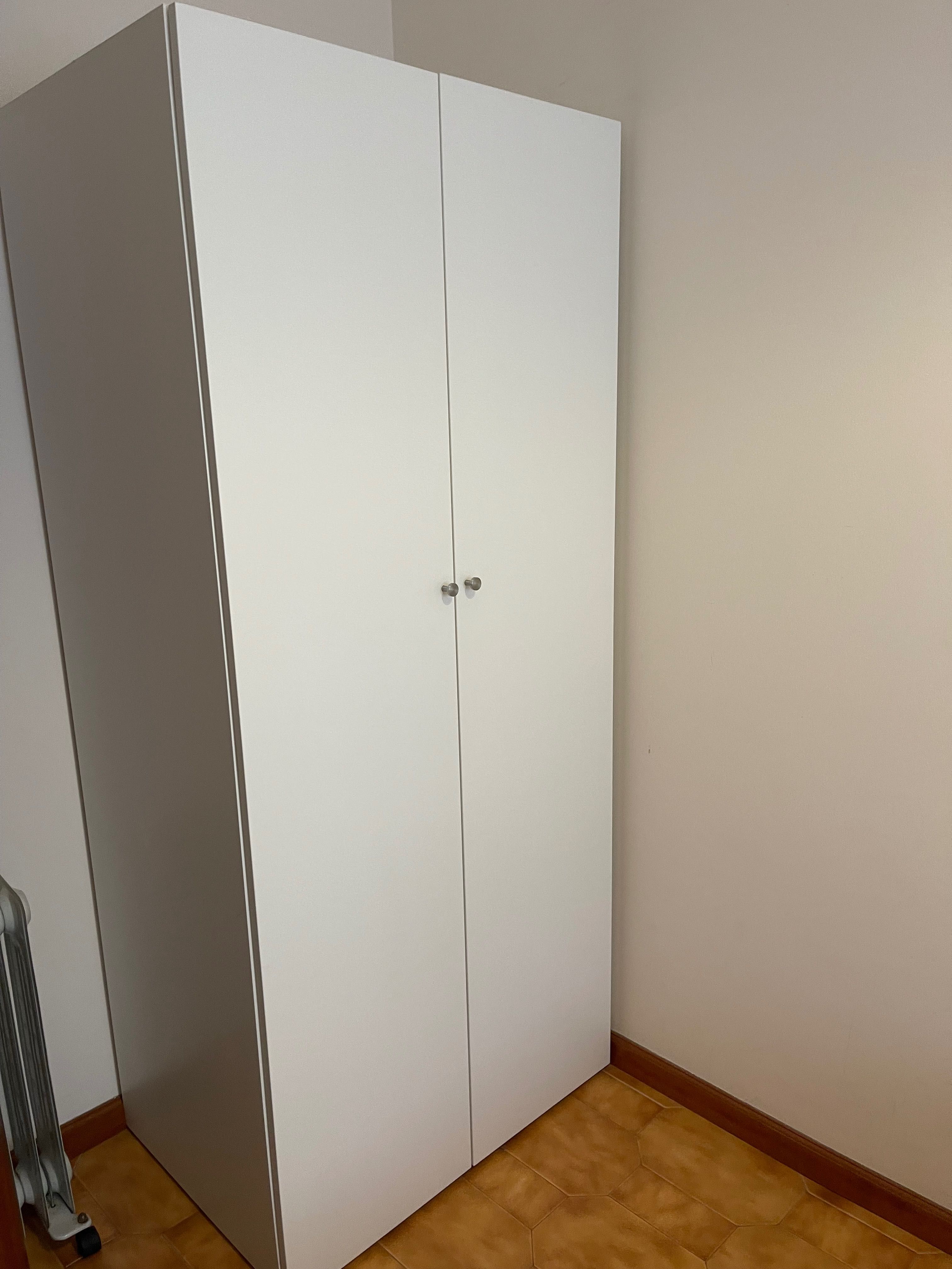Roupeiro c/2 portas branco 58x200cm