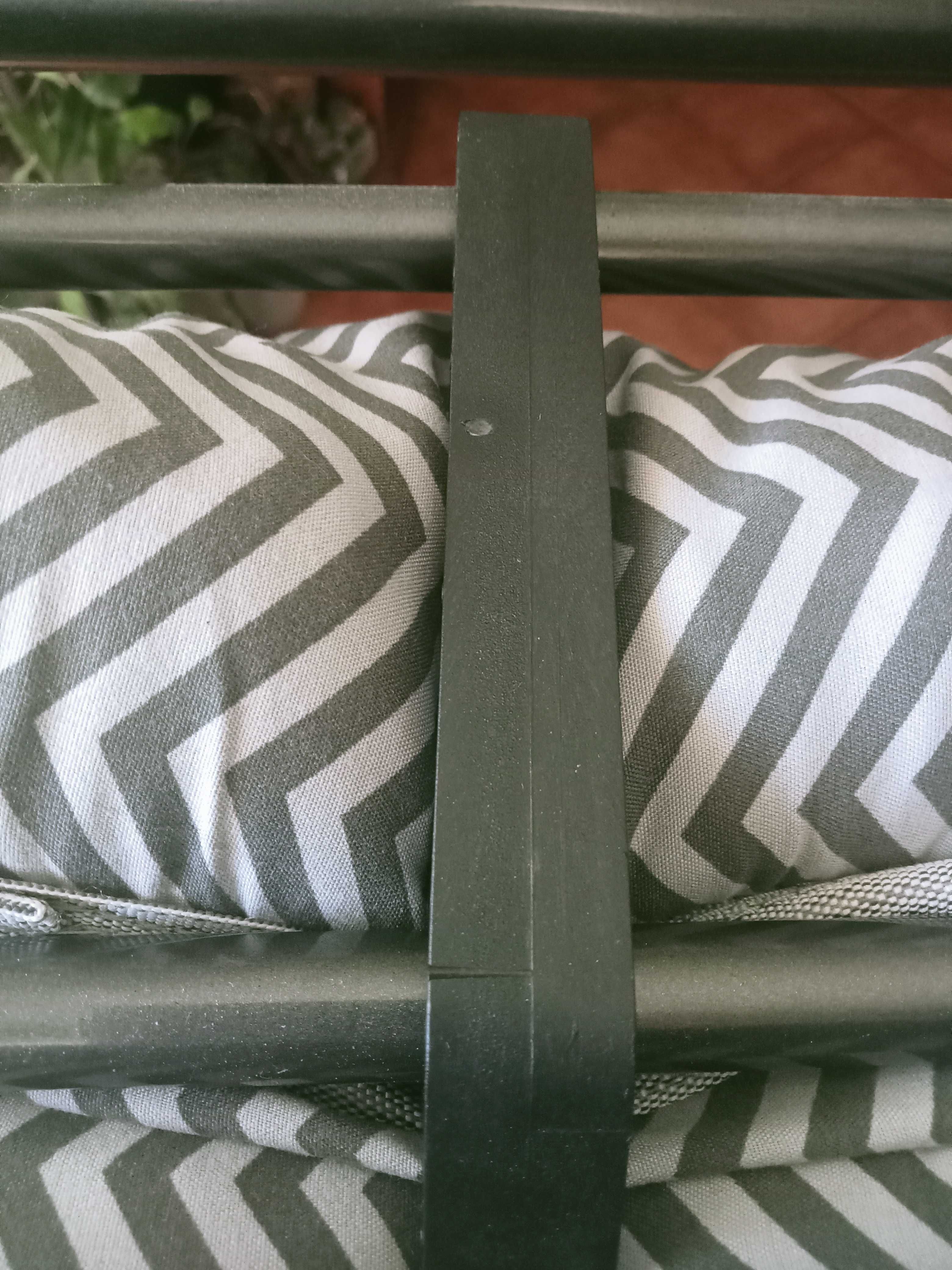 cama dobrável solteiro práticamente nova