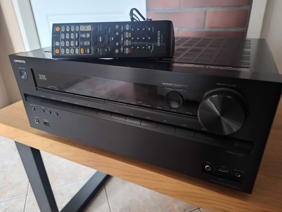 amplituner Onkyo TX-NR616