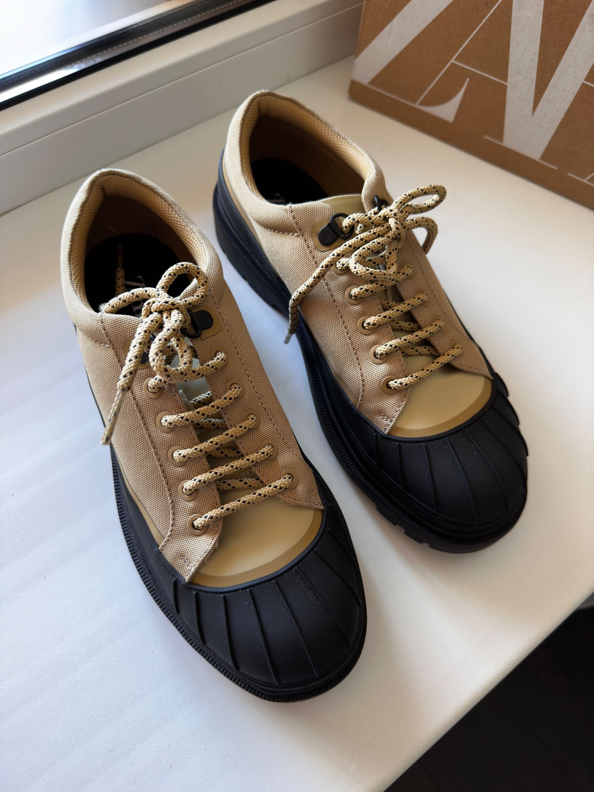 Стильні унісекс черевики\кеди — Zara Limited Edition