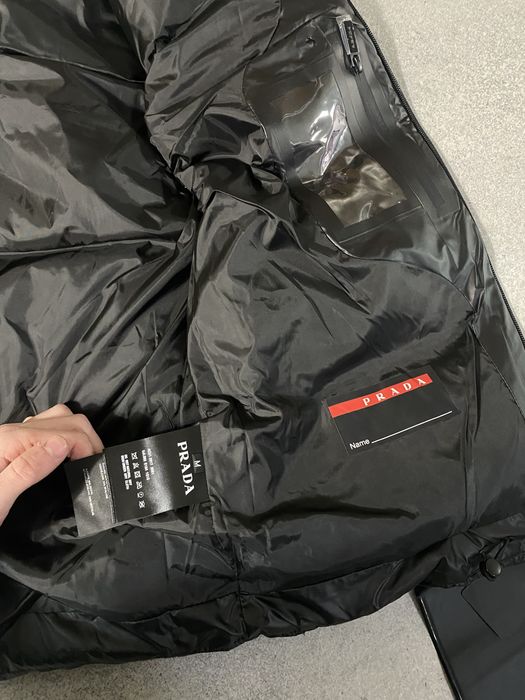 Жилетка prada, НА РУКАХ!