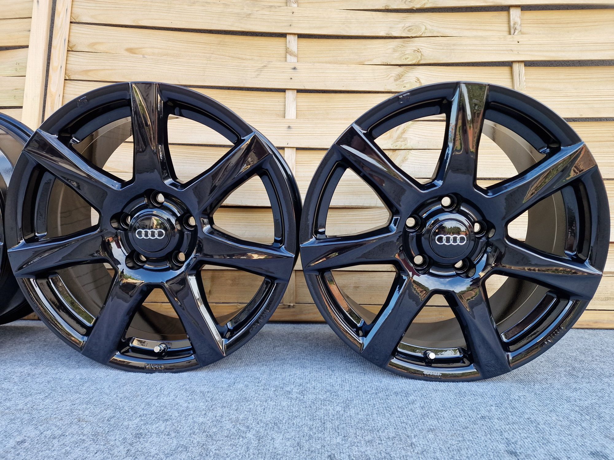 Felgi Aluminiowe 17' 5x112 AUDI A3 A4 A6 TT S3