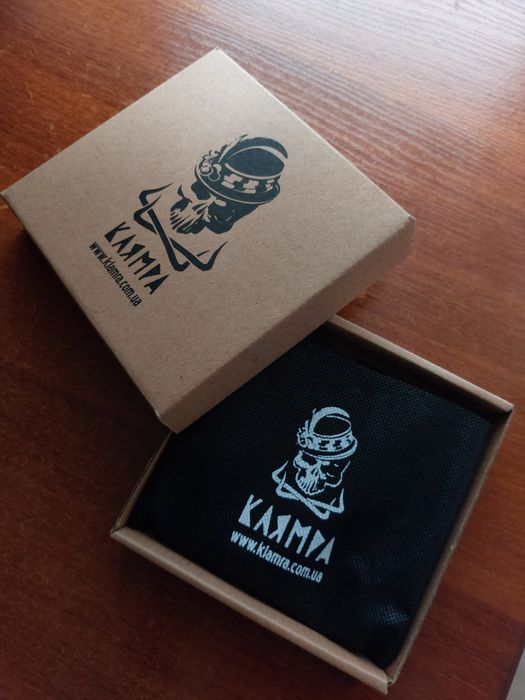 Шкіряний гаманець із латунною основою та темляком "Хакі".