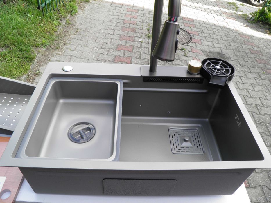 wypasiony zlewozmywak firmy MJ-MEJE