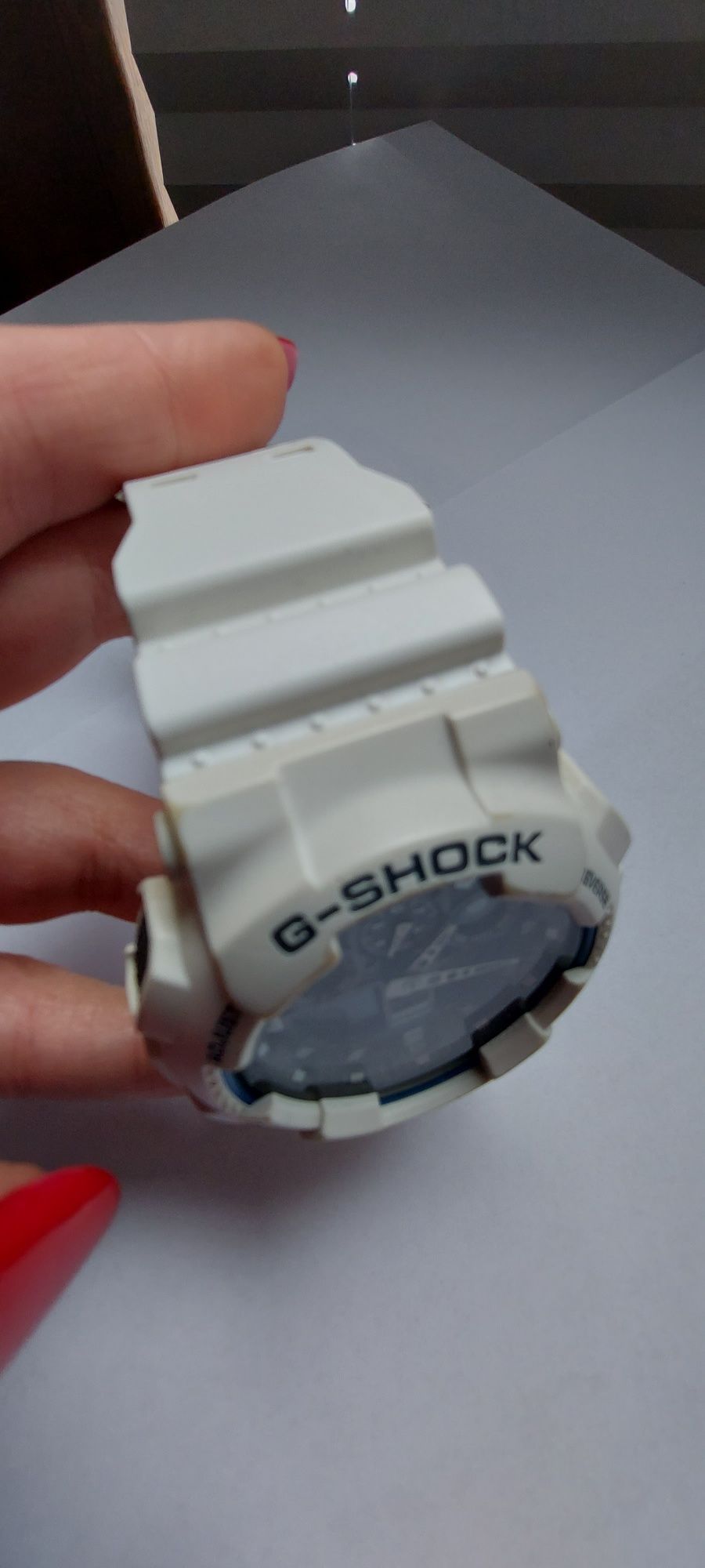 Zegarek g-shock biały