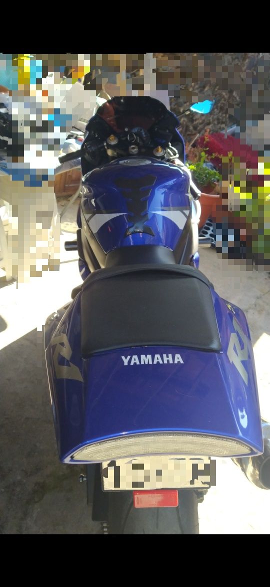 Yamaha R1 de injeção