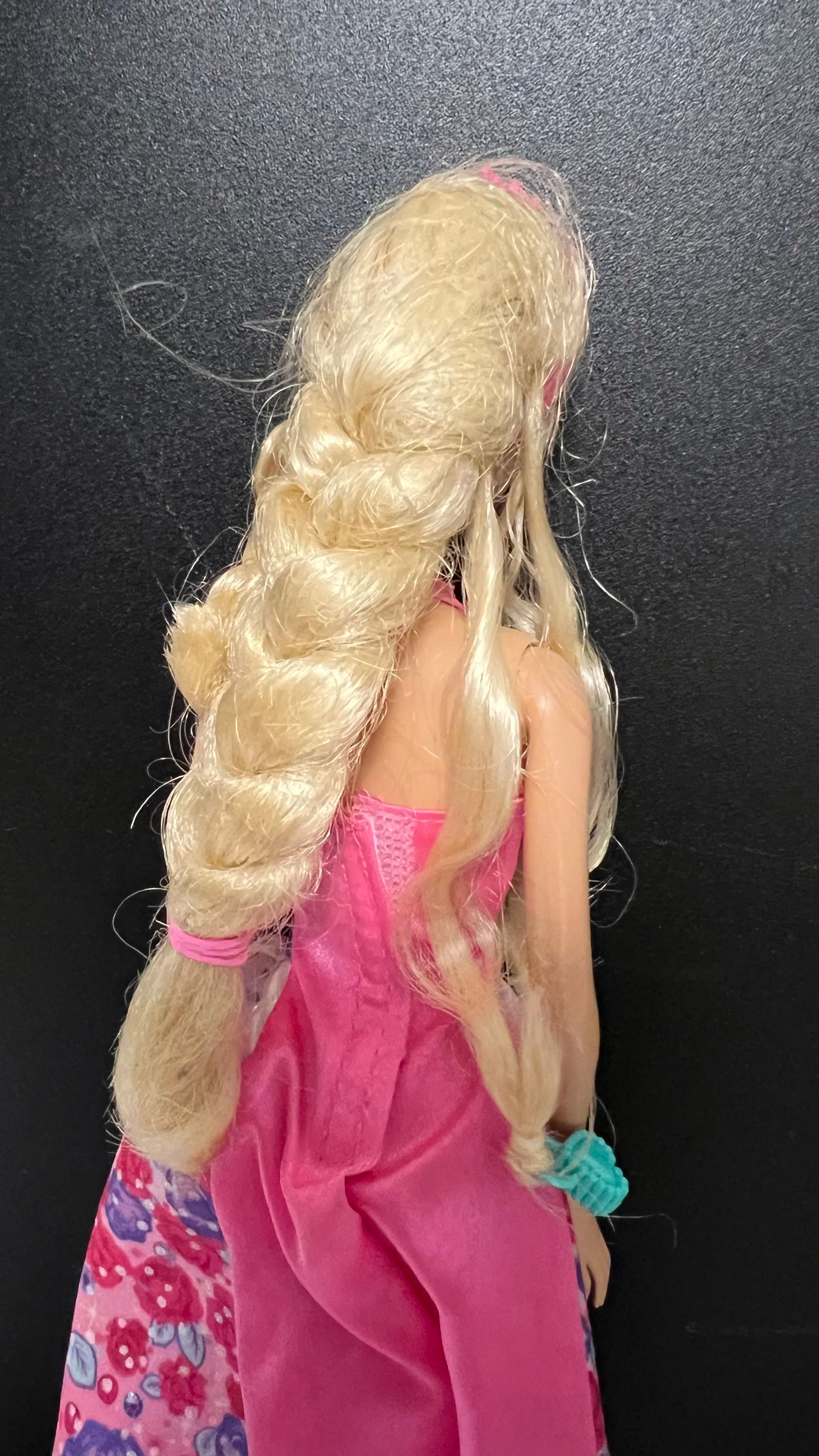 Lalka Barbie księżniczka fryzjerka nożyczki spinki grzebień Mattel