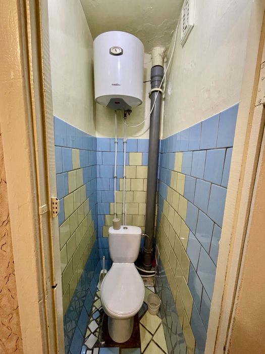 Продаж 2- во кімнатноі в центрі Украінки