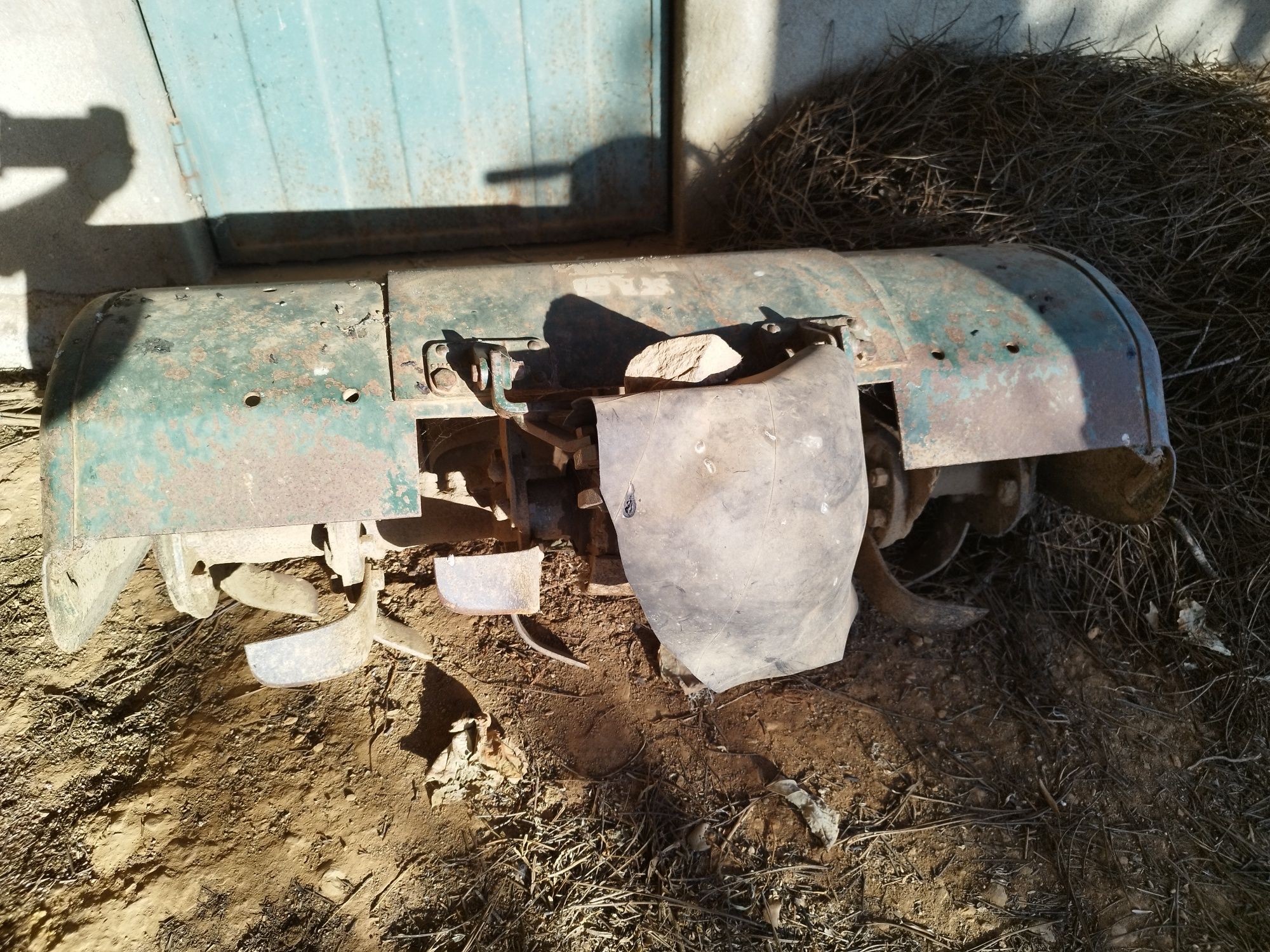 Trator/Motocultivador Goldoni 18cv