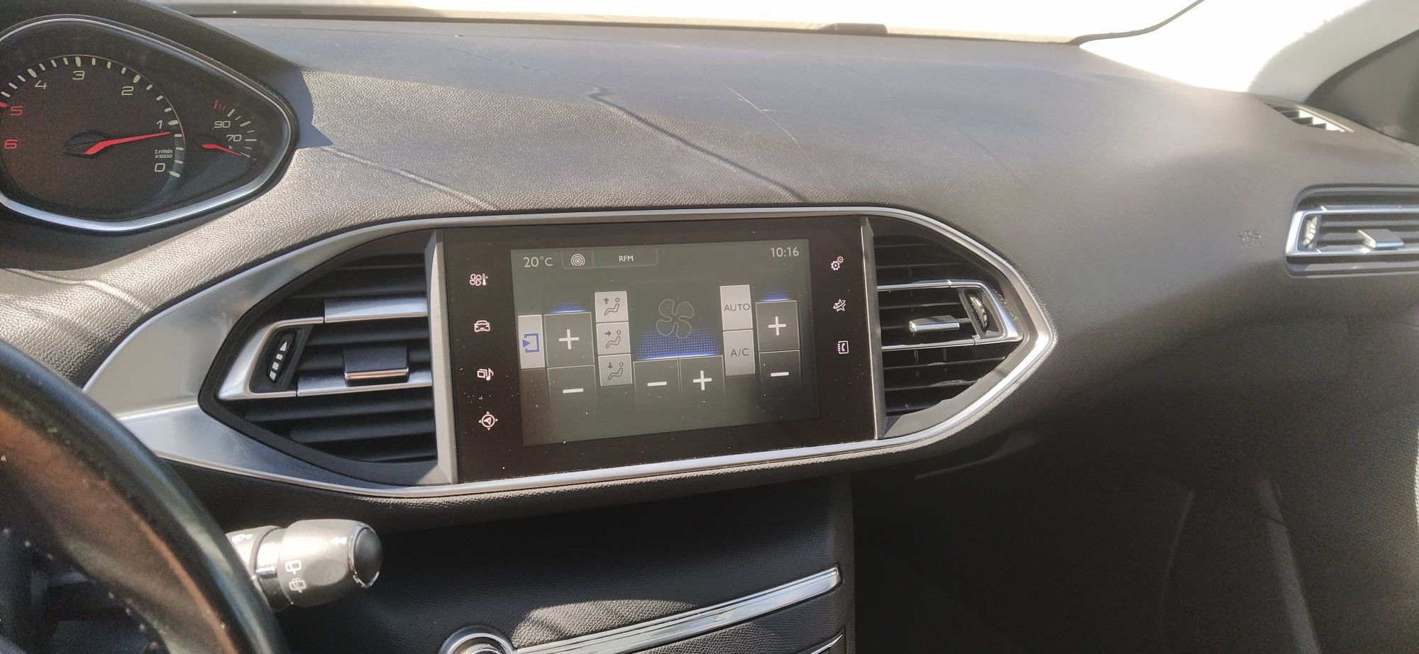 Peugeot 308sw 1.6 blue hdi 120cv irrepreensível